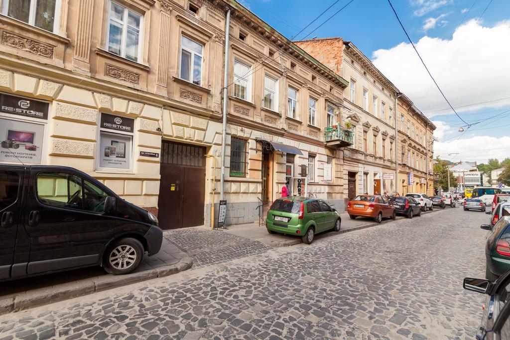 Near Opera Apartment Λβιβ Εξωτερικό φωτογραφία